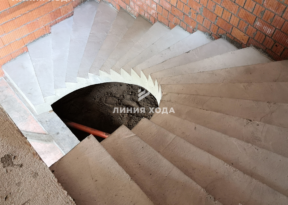 Бетонная лестница с забежными ступенями ООО ЛИНИЯ ХОДА Проект 070_04