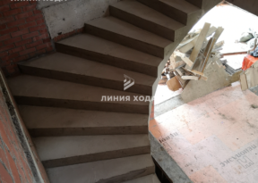 Бетонная лестница с забежными ступенями ООО ЛИНИЯ ХОДА Проект 070_08
